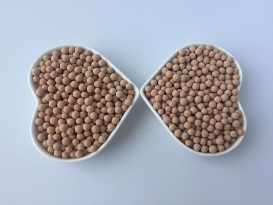ขนาดรู 2 - 3nm 13X โมเลกุล Sieve pellets เหมาะสําหรับการใช้งาน 80C